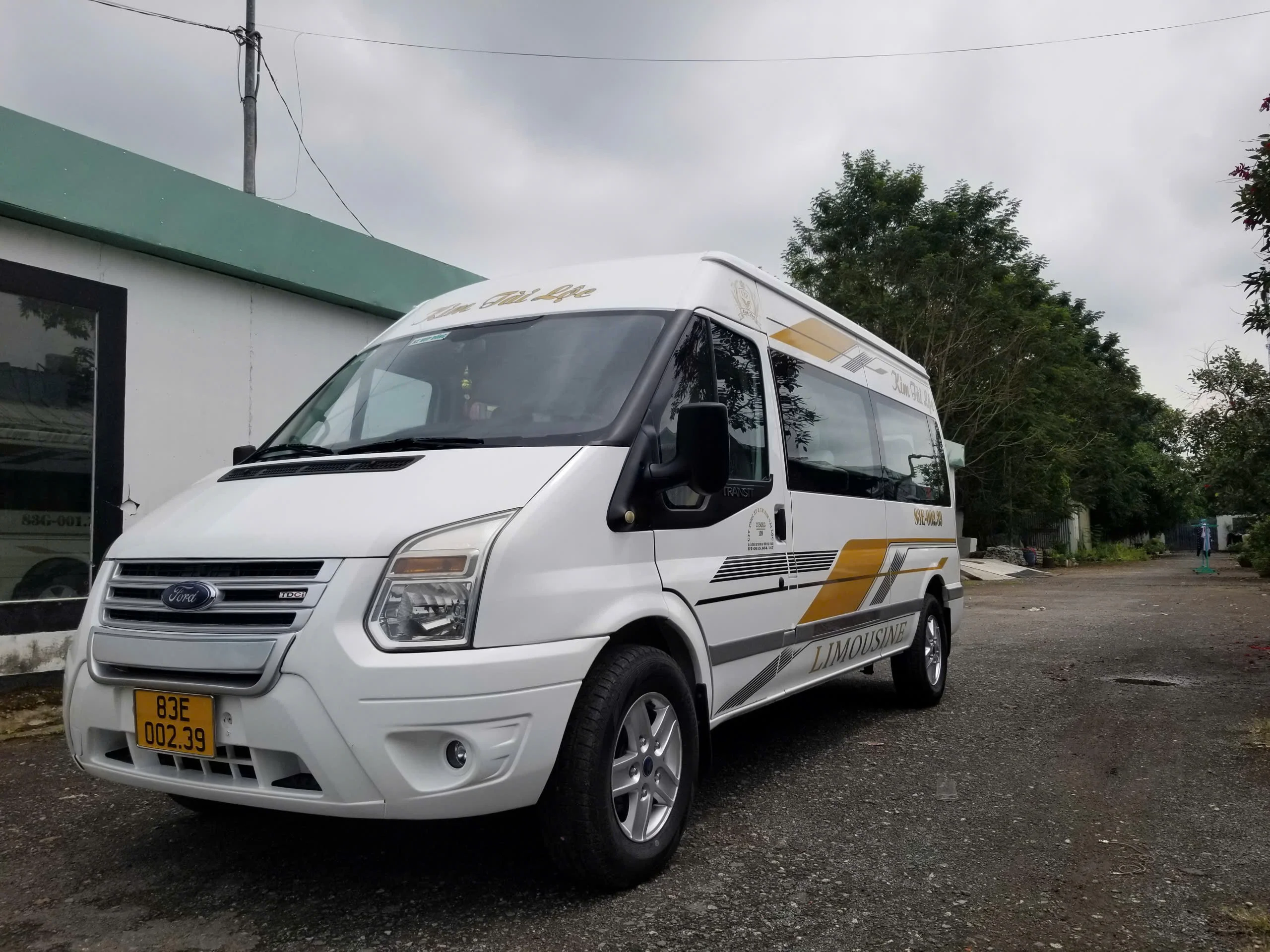 Thuê xe 16 chỗ du lịch